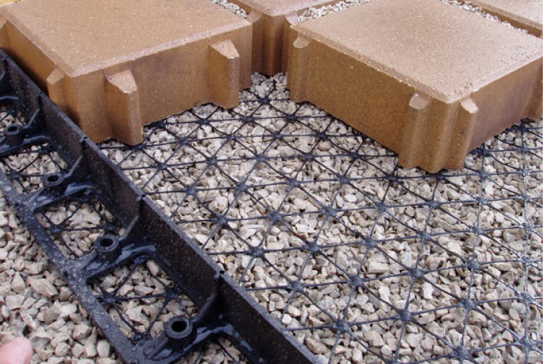 Snap Edge Paver Restraint