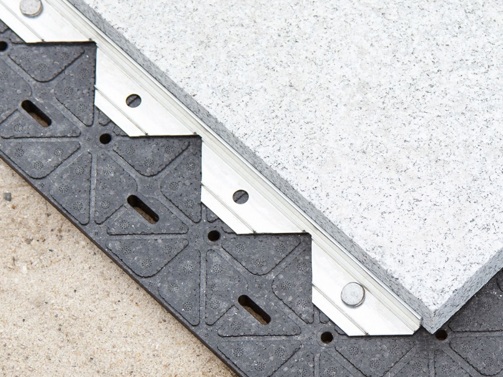 Aluminum Paver Restraint