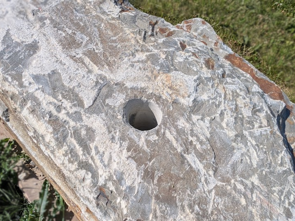 Kendall Bubbler Address Rock